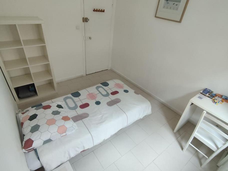 Private Room In Shared Apartment In The Center Of Nizza Esterno foto