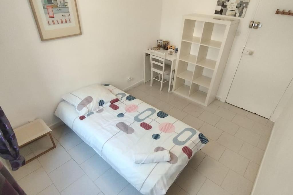 Private Room In Shared Apartment In The Center Of Nizza Esterno foto